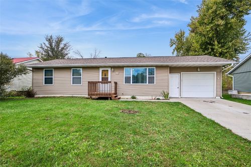 146 Circle Dr, Springville, IA, 52336-9605 | Card Image