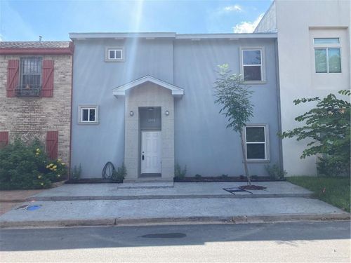 2103 S 6th St, McAllen, TX, 78503-3061 | Card Image