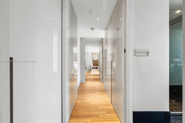 2007 - 101 20 Th St, Condo with 2 bedrooms, 2 bathrooms and null parking in Miami Beach FL | Image 14