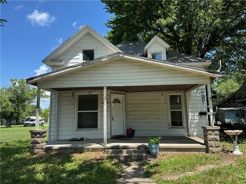 710 E Lincoln St, Iola, KS, 66749-2455 | Card Image