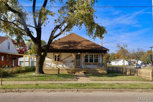 623 Broadway, Venice, IL, 62090-1127 | Card Image