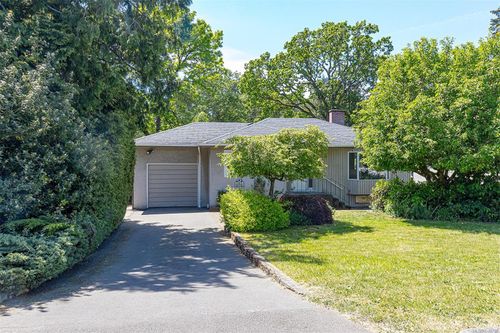 667 Jones Terr, Victoria, BC, V8Z2L6 | Card Image