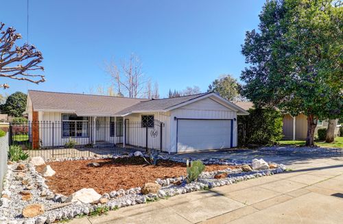 1525 Oak St, Redding, CA, 96001-2351 | Card Image