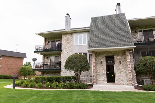 2s-15713 Old Orchard Ct, Orland Park, IL, 60462-3571 | Card Image