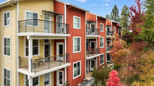 apt-105-800 Freeman Ln, Grass Valley, CA, 95949-7740 | Card Image