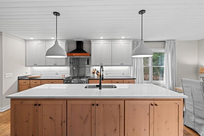 Kitchen | Image 8
