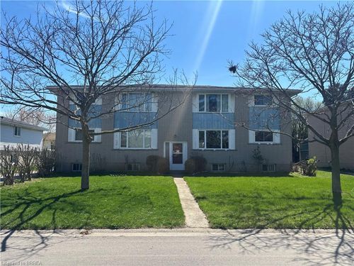 71 Albemarle St, Brantford, ON, N3S4N8 | Card Image