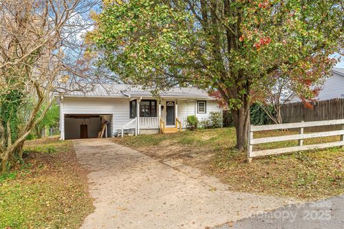 103 Clark St, Marion, NC, 28752-5340 | Card Image