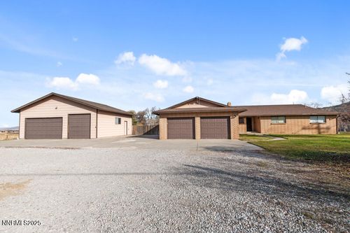 13905 Old Virginia Rd, Reno, NV, 89521-8939 | Card Image