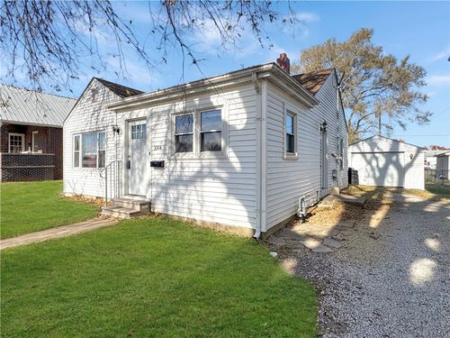 3304 Marion Ave, Mattoon, IL, 61938-4736 | Card Image