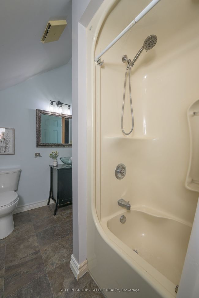 283 Lewis Ave, House other with 4 bedrooms, 2 bathrooms and 2 parking in Lucan ON | Image 11