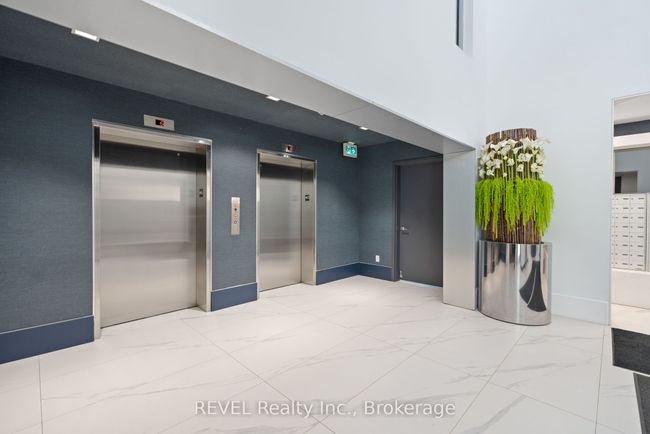 410 - 16 Concord Pl, Condo with 2 bedrooms, 1 bathrooms and null parking in Grimsby ON | Image 7