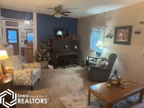 407 N 15th St, Centerville, IA, 52544-1819 | Card Image