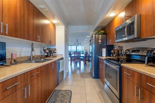 apt-410q-1400 Sw 131st Way, Pembroke Pines, FL, 33027-2472 | Card Image