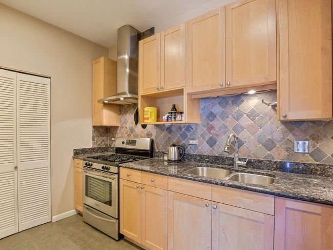 APT-304 - 1928 N Kedzie Ave, Condo with 2 bedrooms, 2 bathrooms and 1 parking in Chicago IL | Image 5