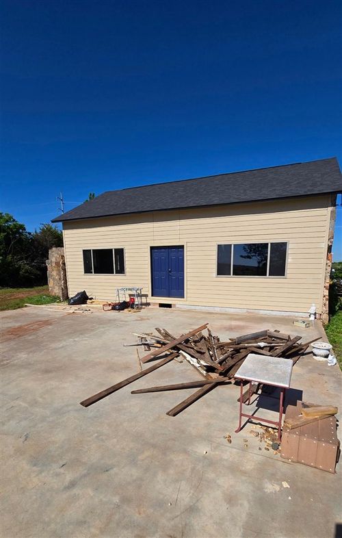 1044 S 4th St, Perry, OK, 73077 | Card Image