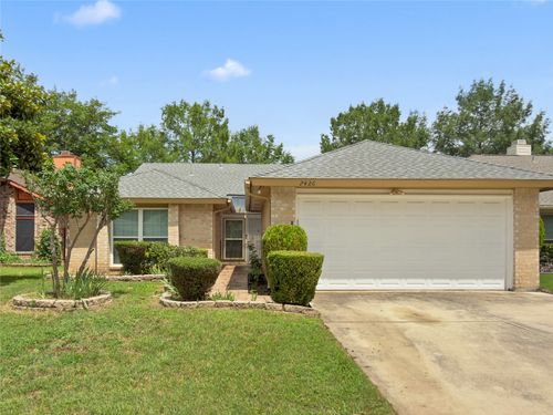 2426 Sutton Dr, Arlington, TX, 76018-1928 | Card Image