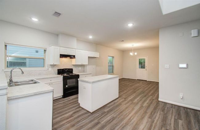 UNIT A KITCHEN | Image 4