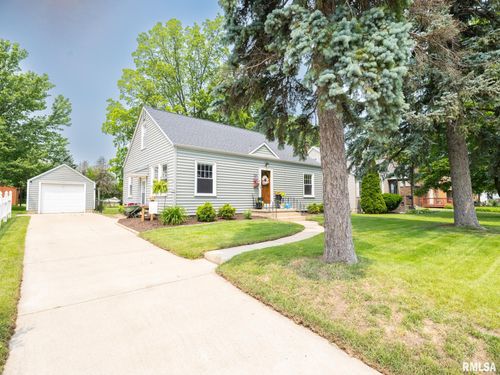 106 Bondurant St, Washington, IL, 61571-2449 | Card Image