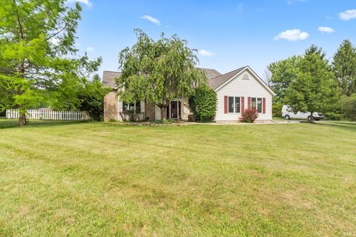 1331 N Finlandia Way, Albion, IN, 46701-9391 | Card Image