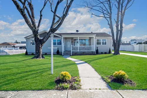 600 Hollywood Dr, Northfield, NJ, 08225-1114 | Card Image