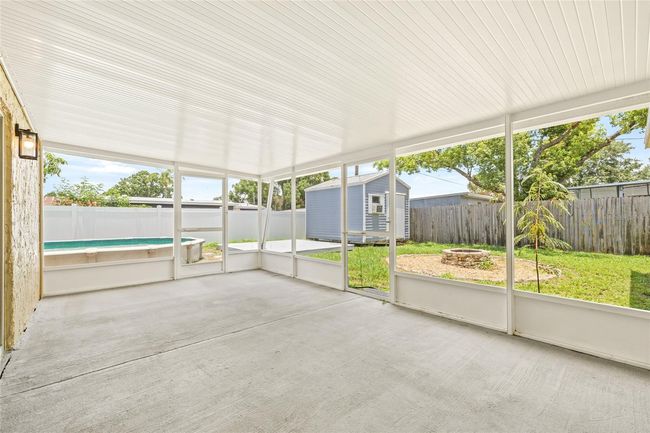 6012 Flora Ter, House other with 3 bedrooms, 2 bathrooms and null parking in APOLLO BEACH FL | Image 31