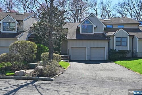47 Bentley Drive, Franklin Lakes, NJ, 07417 | Card Image