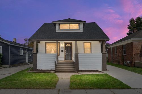 749 Camden St, Ferndale, MI, 48220-3528 | Card Image