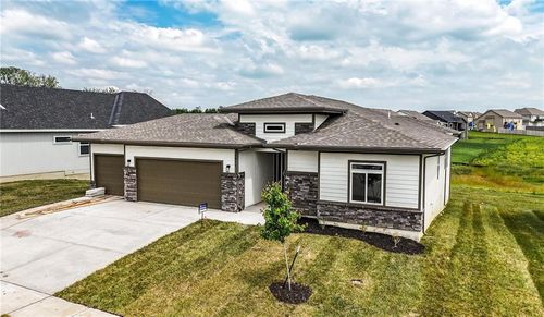 1813 Woodward Circle, Raymore, MO, 64083 | Card Image