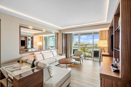 h1603-551 N Fort Lauderdale Beach Blvd, Fort Lauderdale, FL, 33304-4126 | Card Image