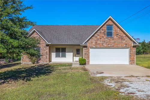525 Oak Tree Ln, Franklin, TX, 77856-6257 | Card Image