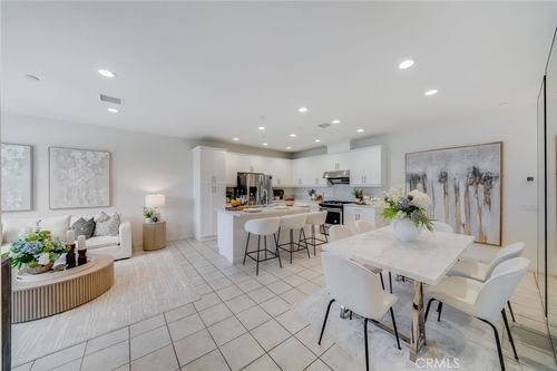 105 High Mdw, Lake Forest, CA, 92610-3038 | Card Image