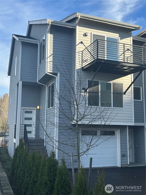 c-13243 Ambaum Blvd Sw, Burien, WA, 98146-3275 | Card Image