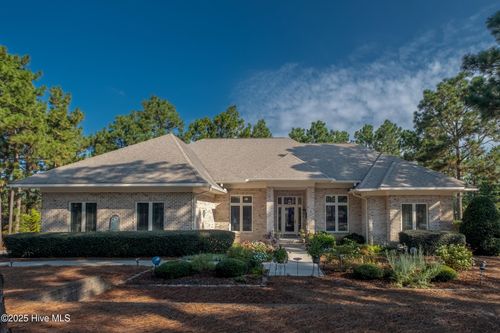 1 Interlachon Ln, Pinehurst, NC, 28374-6875 | Card Image
