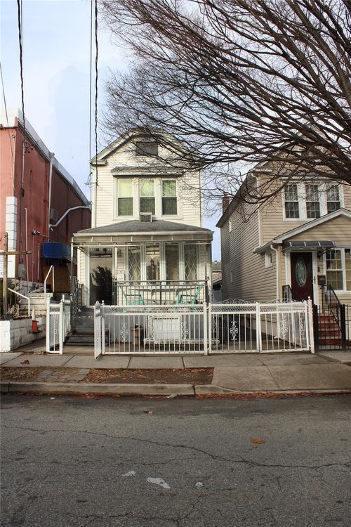 13211 131st Ave, South Ozone Park, NY, 11420-3418 | Card Image
