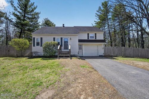 715 Church Rd, Glenville, NY, 12302-6935 | Card Image