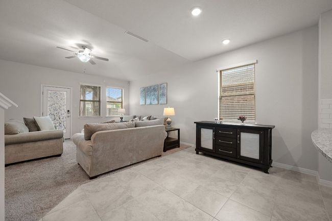 13712 Fallsprings Way, House other with 4 bedrooms, 3 bathrooms and 6 parking in Manor TX | Image 15