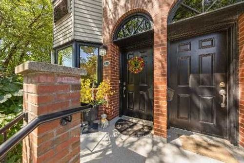 618-574 Wellington St W, Toronto, ON, M5V2X5 | Card Image