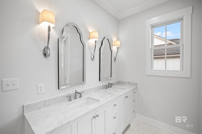Bathroom | Image 22