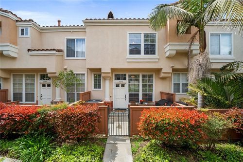 1082 S Rossano Way, Anaheim, CA, 92808 | Card Image