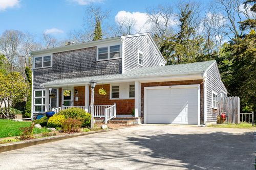 30 Rogers Rd, Falmouth, MA, 02540-2927 | Card Image
