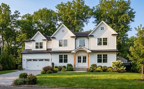1422 Graymill Dr, Scotch Plains, NJ, 07076-4727 | Card Image