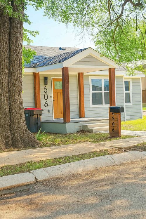 506 E Price St, Paris, TX, 75460-4320 | Card Image