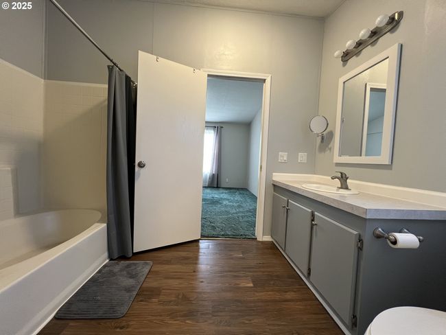32415 E Loop Rd, House other with 3 bedrooms, 2 bathrooms and null parking in Hermiston OR | Image 21