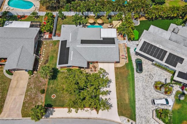 10448 Hetrick Cir W, House other with 3 bedrooms, 2 bathrooms and null parking in Largo FL | Image 33