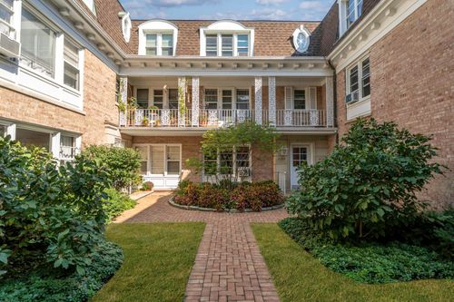 apt-3w-2135 Central St, Evanston, IL, 60201-5825 | Card Image