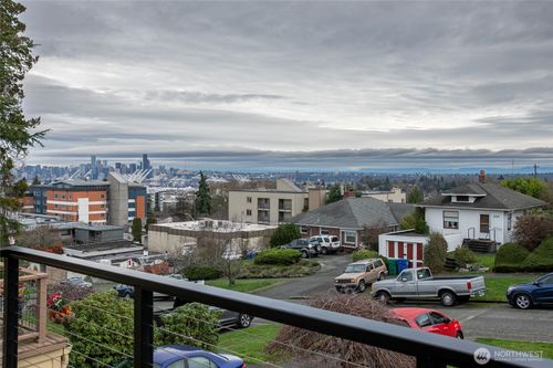4727 36th Avenue Sw, Seattle, WA, 98126 | Card Image