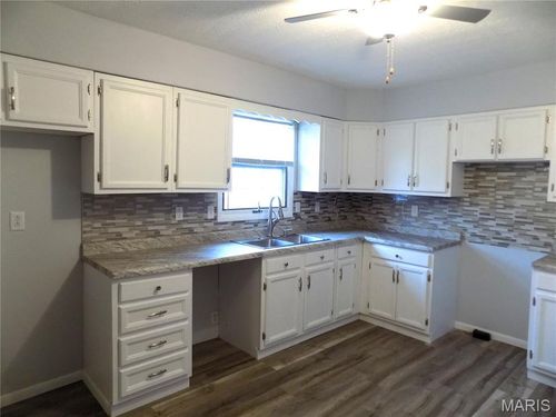 1306 Broadway St, Rolla, MO, 65401-2555 | Card Image