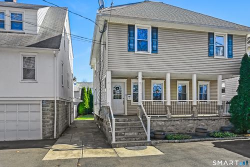 11 Bible St, Cos Cob, CT, 06807-2103 | Card Image
