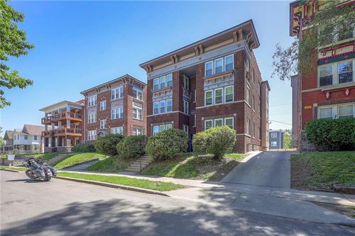 4023-4017-4023 Harrison St, Kansas City, MO, 64110-1207 | Card Image